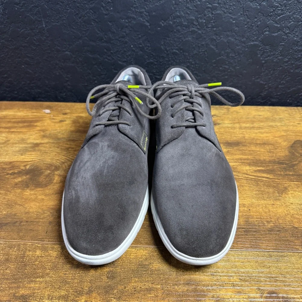 Clarks upper ships they